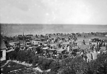 VED STRANDEN - LYSTRUP STRAND, bibelcamping ca 1930.jpg